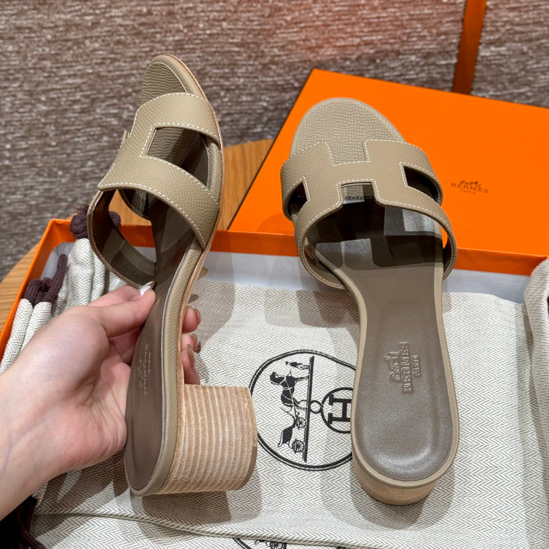 HERM OASIS SANDALS