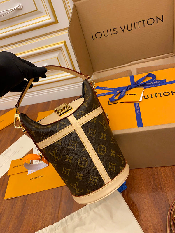 I W Fashion Lu-Vi bags - 17555