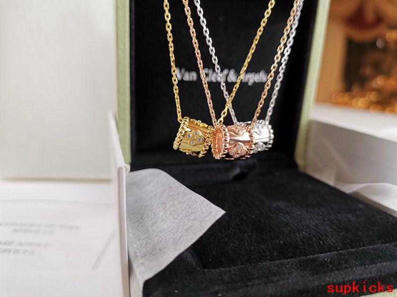 Van Cleef & Arples Jewelry