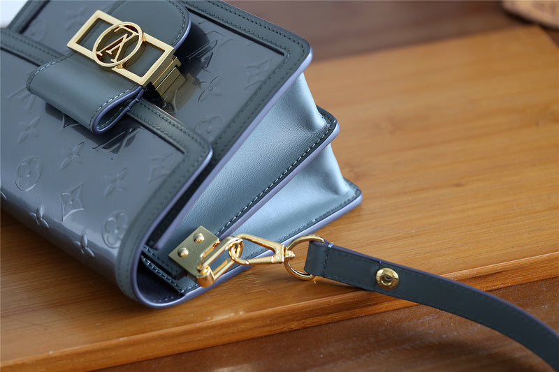 I W Fashion Lu-Vi bags - 8121