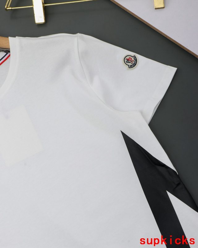 Moncler Luxury Cloth