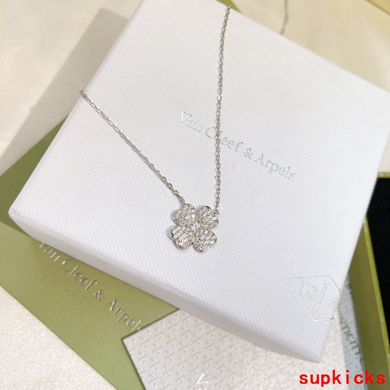 Van Cleef & Arples Jewelry