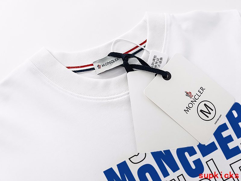 Moncler Luxury Cloth
