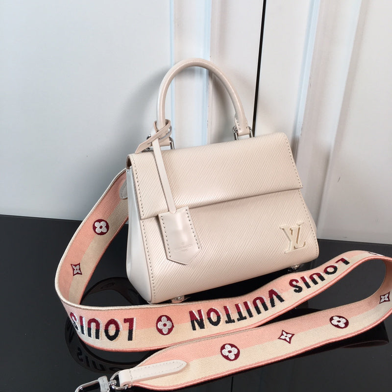 I W Fashion Lu-Vi bags - 17101