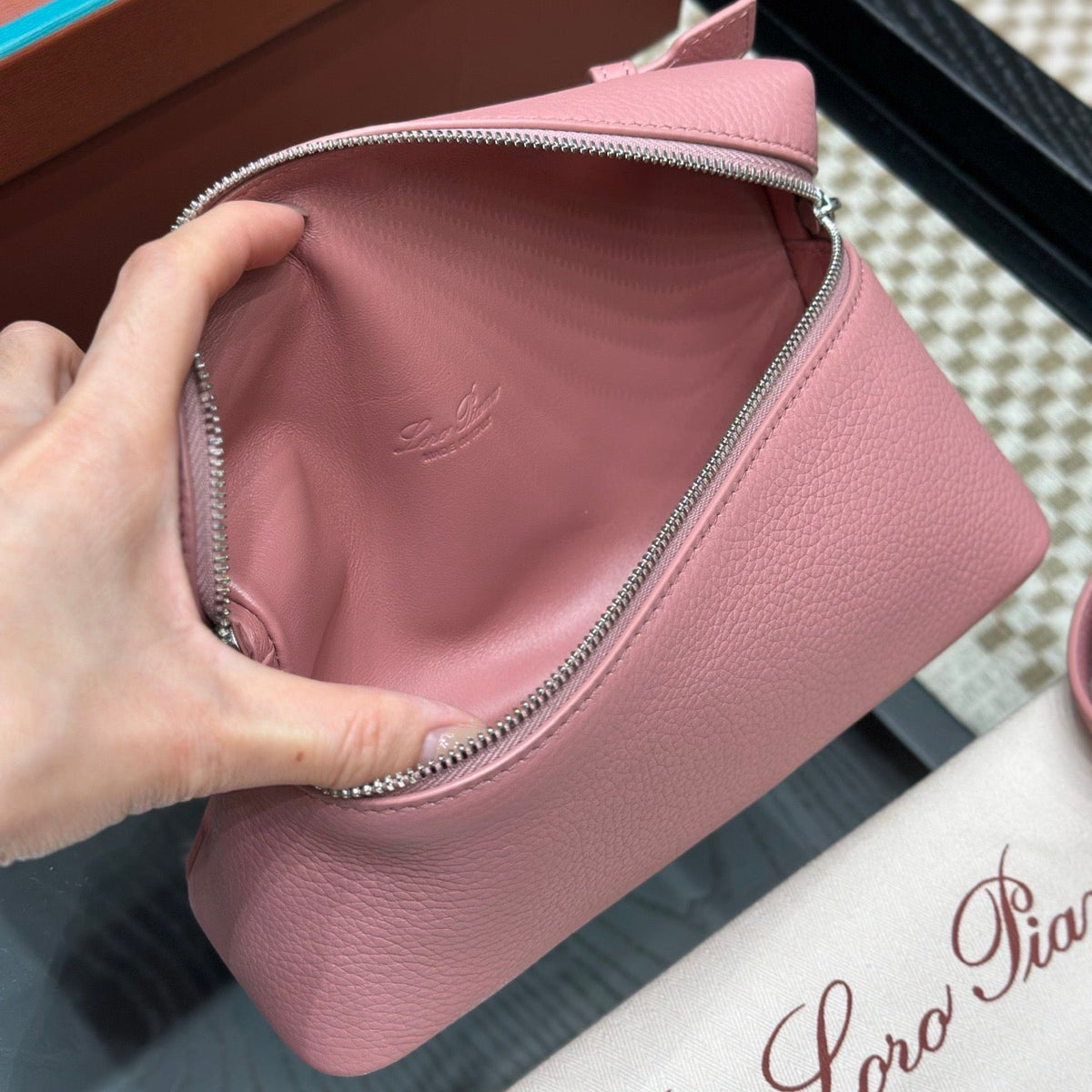 LORO P EXTRA POCKET L19 BAG