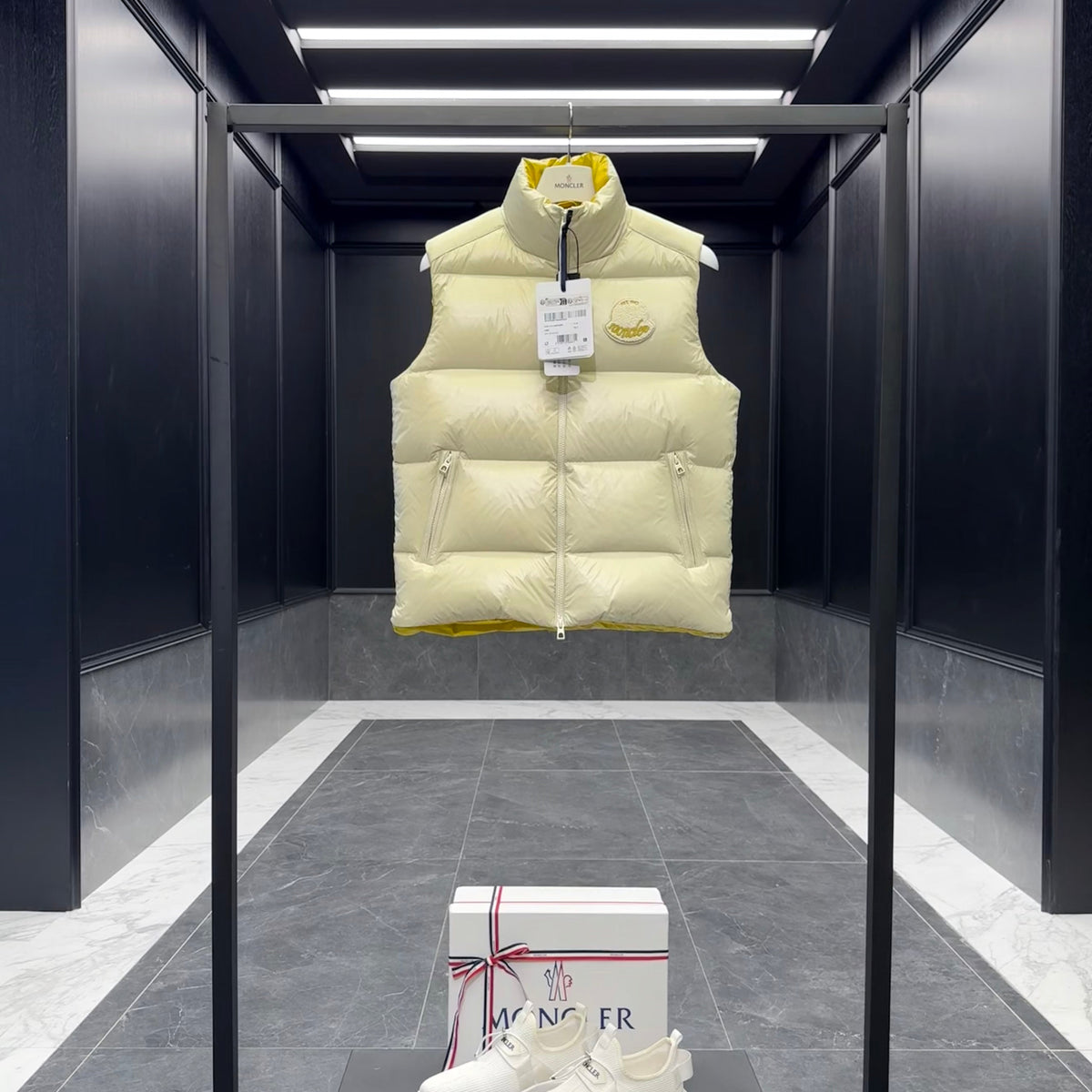 MONC LIPSI VEST