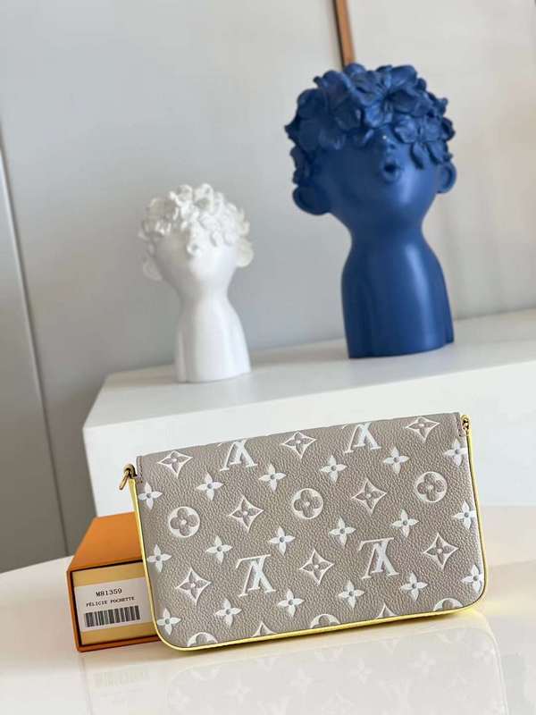 LOV2 Bags - Luxurious Bags  609