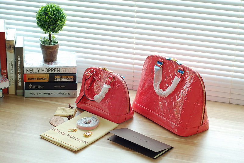 I W Fashion Lu-Vi bags - 8275
