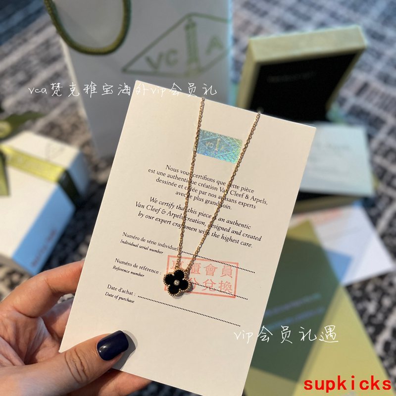 Van Cleef & Arples Jewelry
