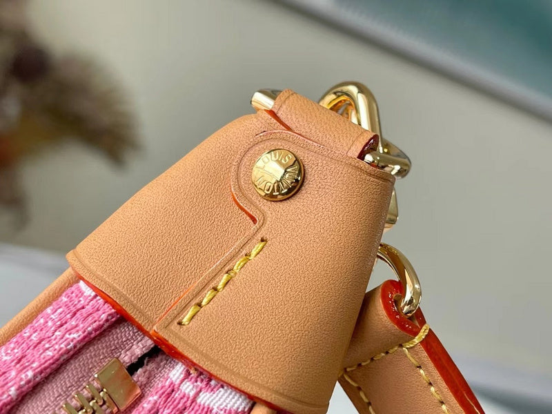 I W Fashion Lu-Vi bags - 17128
