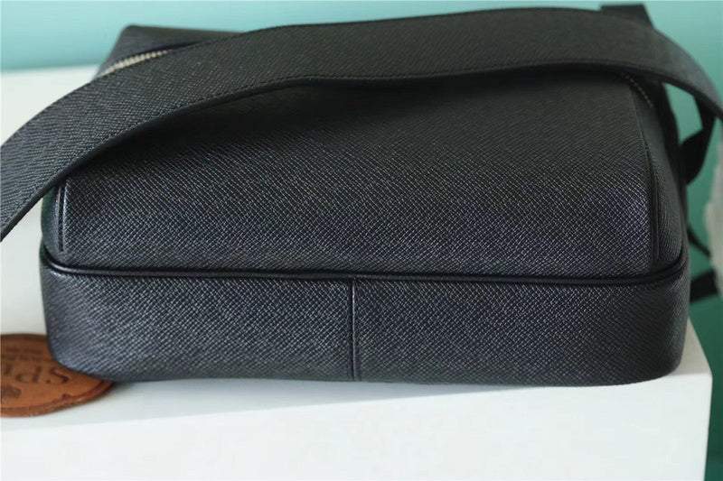 I W Fashion Lu-Vi bags - 10194
