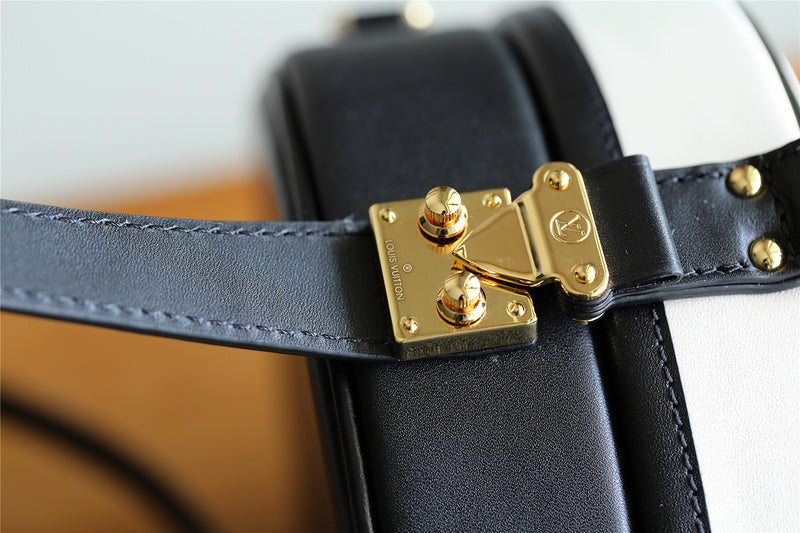 I W Fashion Lu-Vi bags - 8327