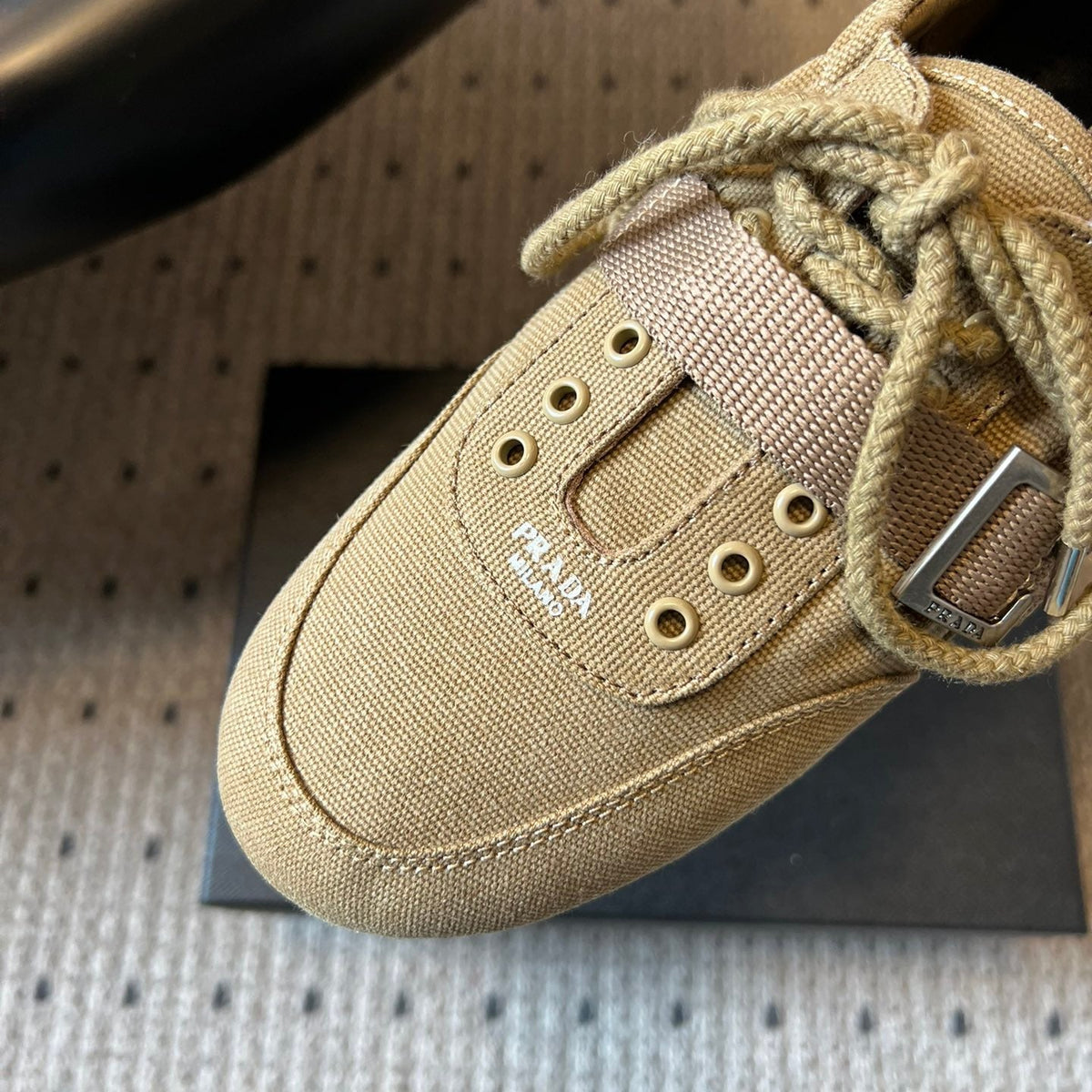 PD COLLAPSE SNEAKERS
