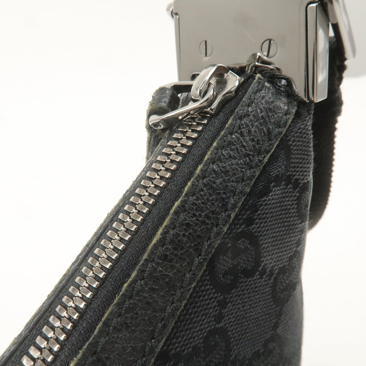 GUCCI GG Canvas Leather Shoulder Bag Cross Body Black 122790