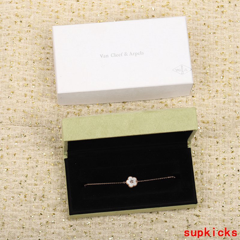 Van Cleef & Arples Jewelry