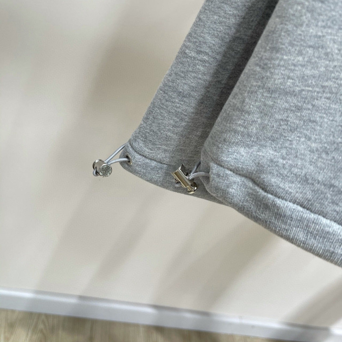 MIU M ZIP SWEATSHIRT