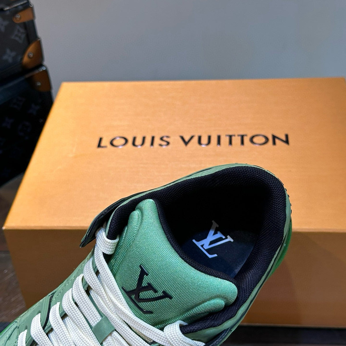 LOU TRAINERS