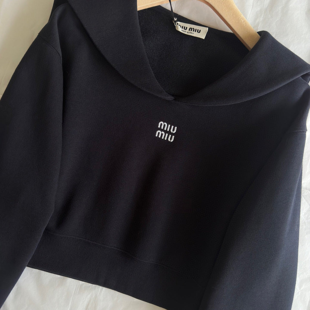 MIU M SWEATSHIRT