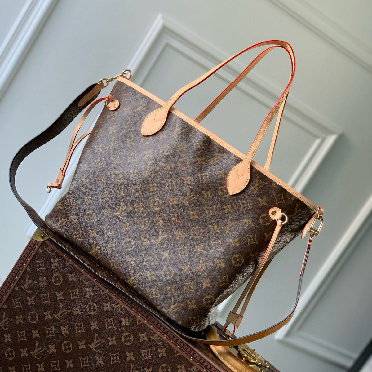 LOU NEVERFULL INSIDE OUT MM TOTE BAG