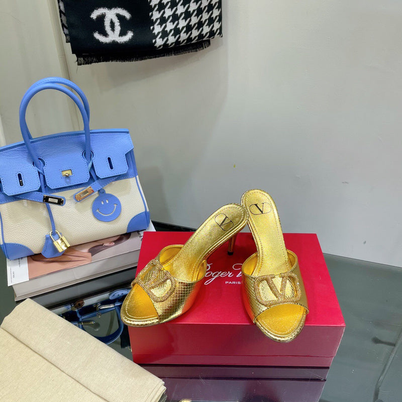 Valentino GARAVANI Luxury Shoes
