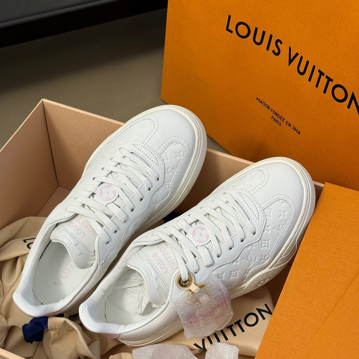 LOU TRAINERS