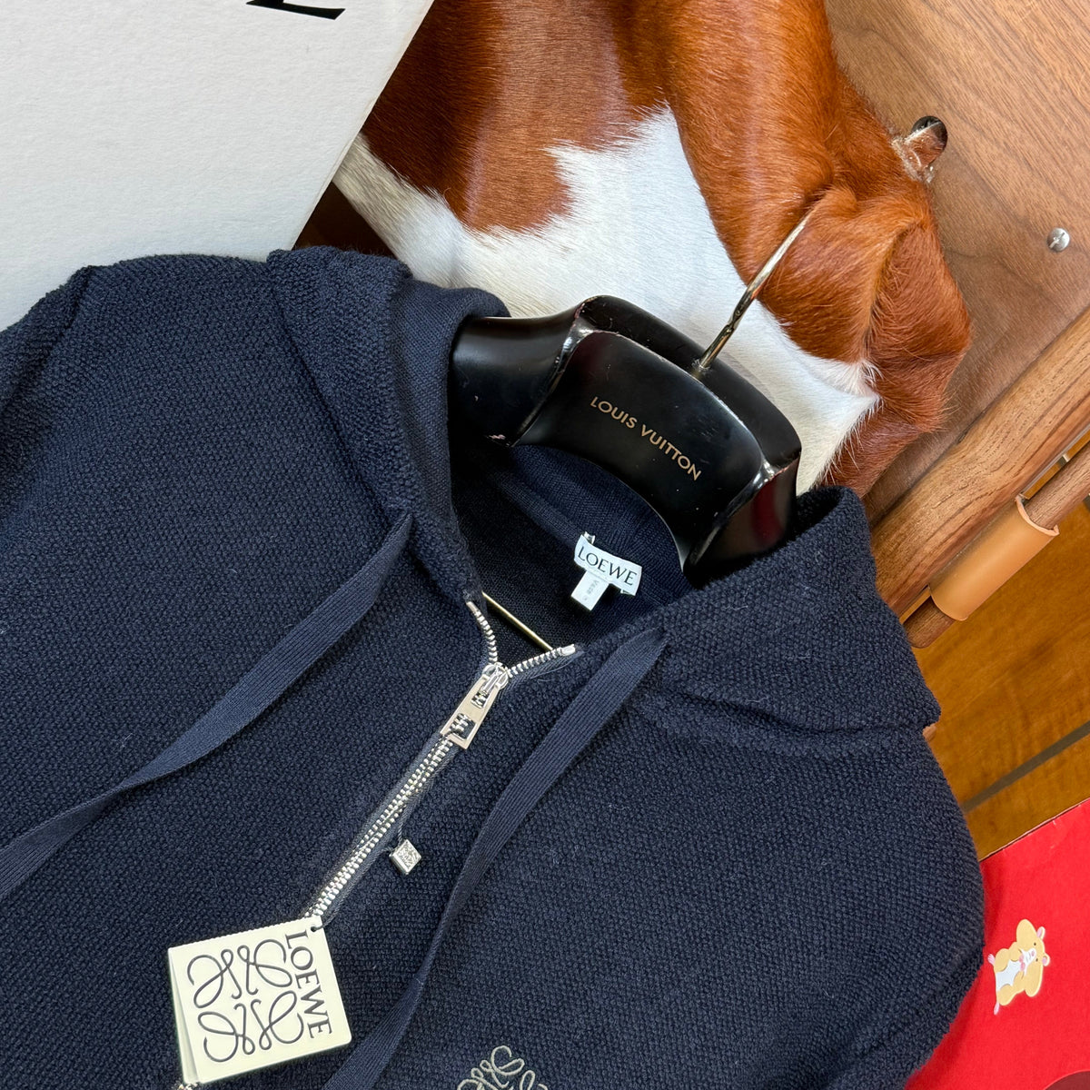 LOEW ZIP HOODIE