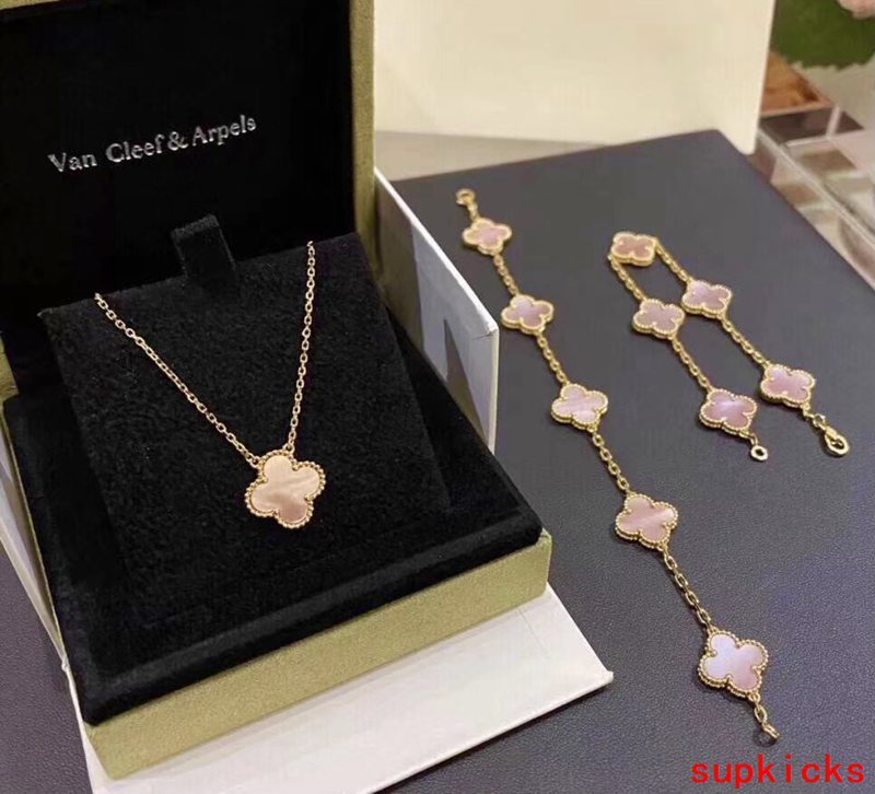 Van Cleef & Arples Jewelry