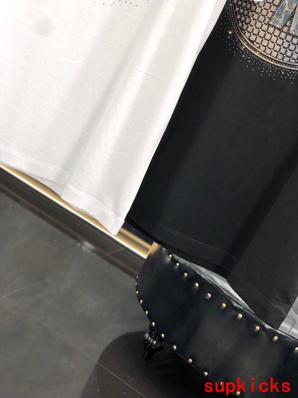 Moncler Luxury Cloth
