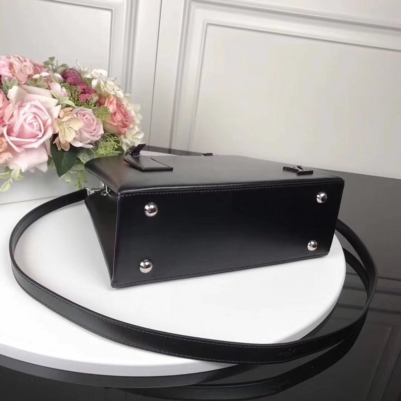 I W Fashion Lu-Vi bags - 17494