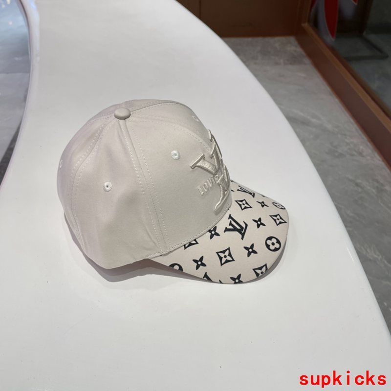 Louis Vuitton Luxury Cap