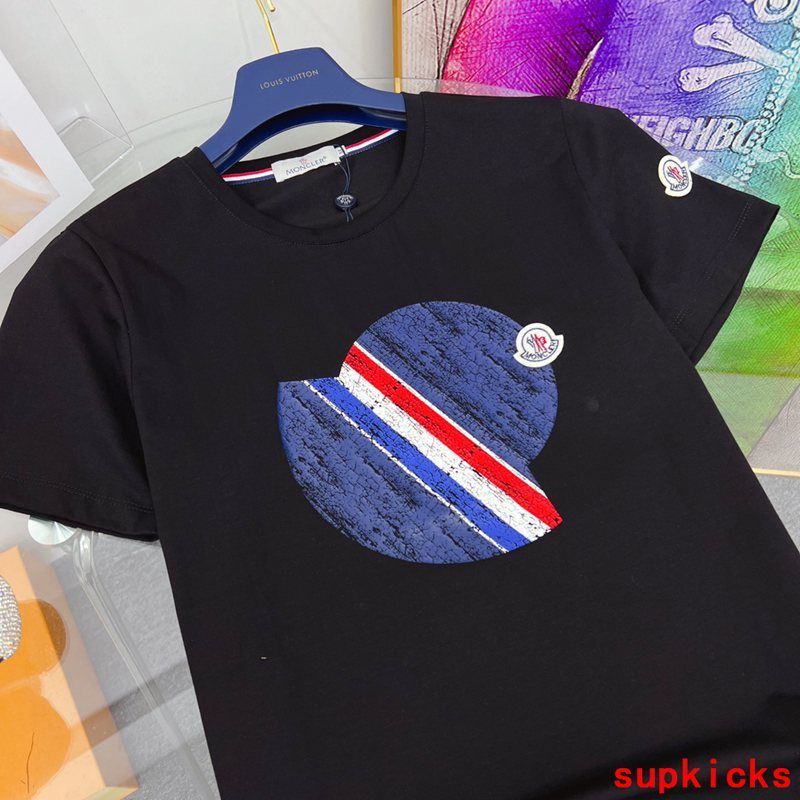 Moncler Luxury Cloth