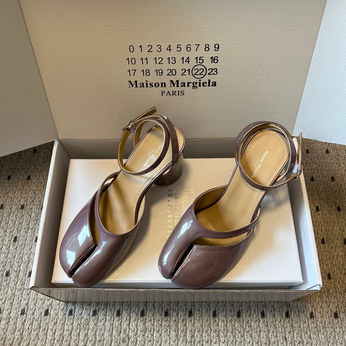 MAISON M TABI PUMPS