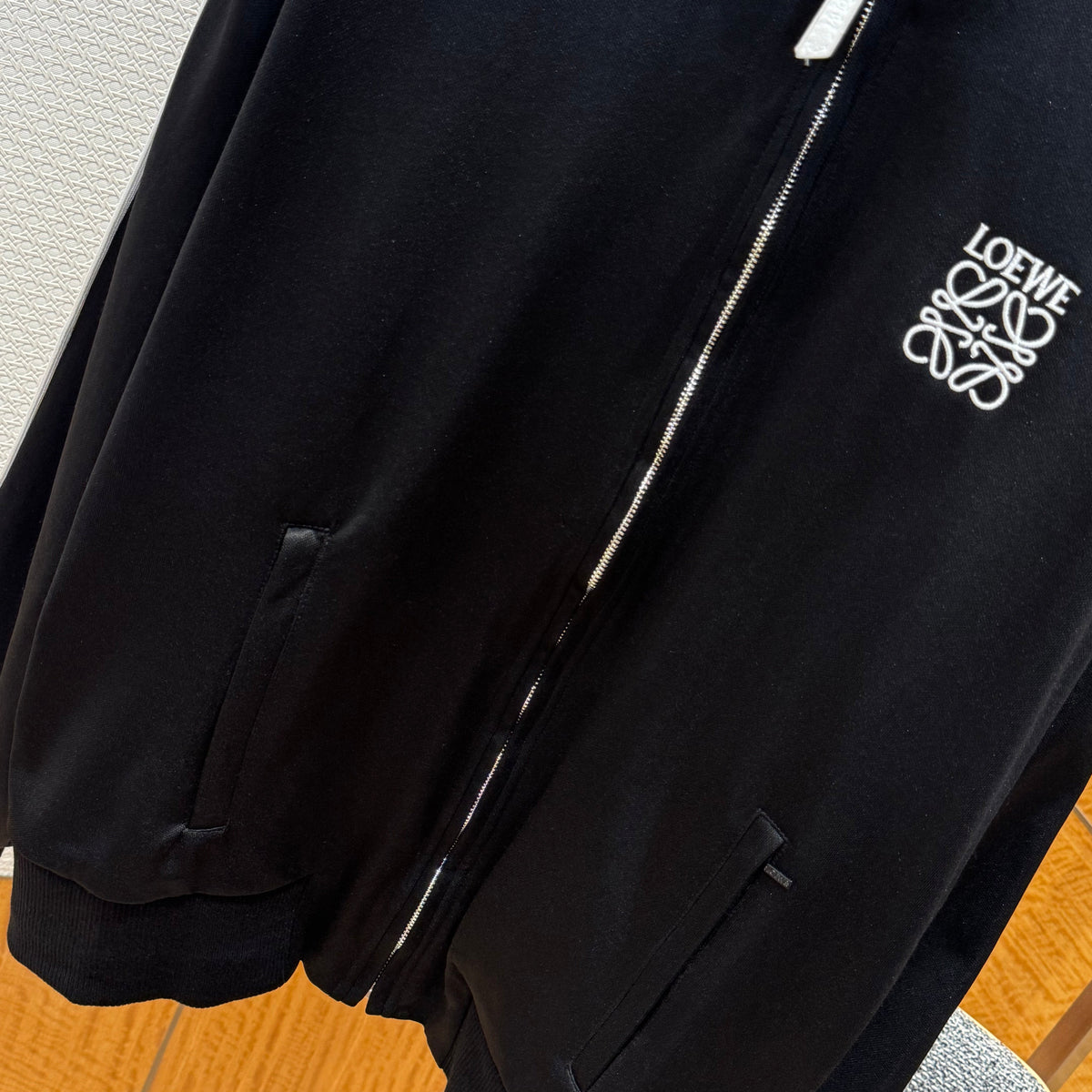 LOEW BOMBER
