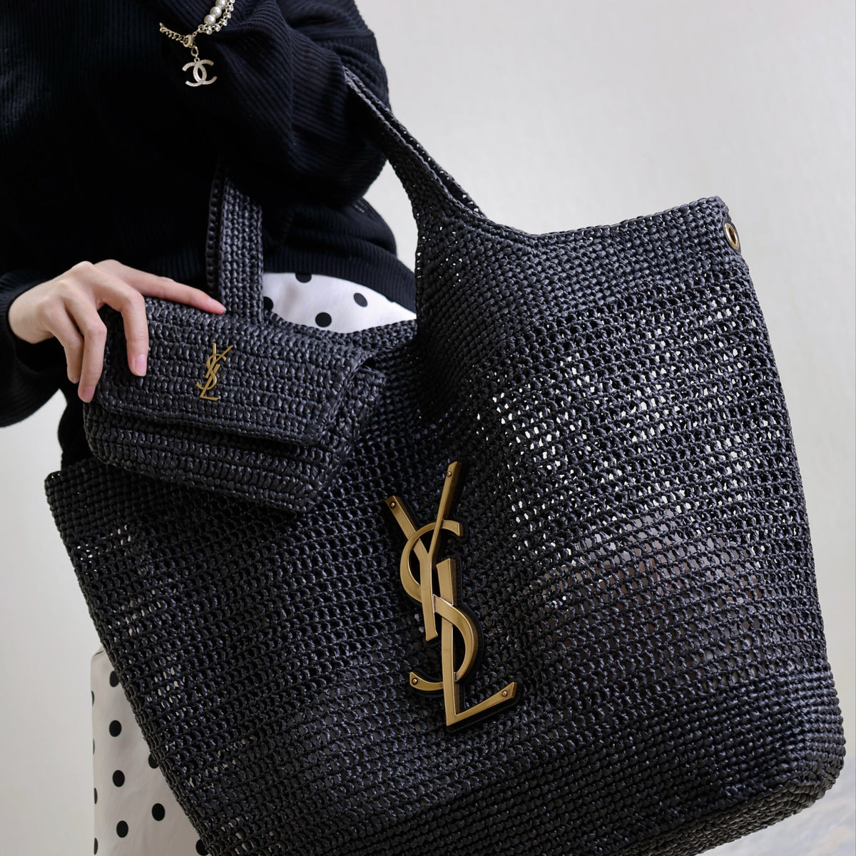 SL ICARE IN RAFFIA BAG