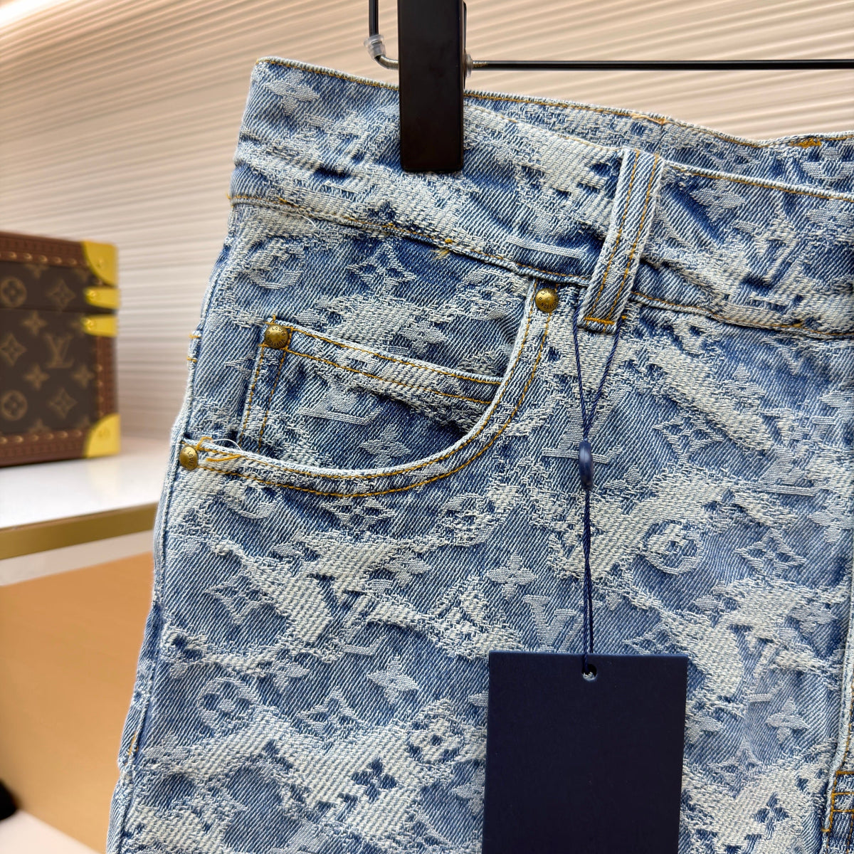LOU DENIM SHORTS