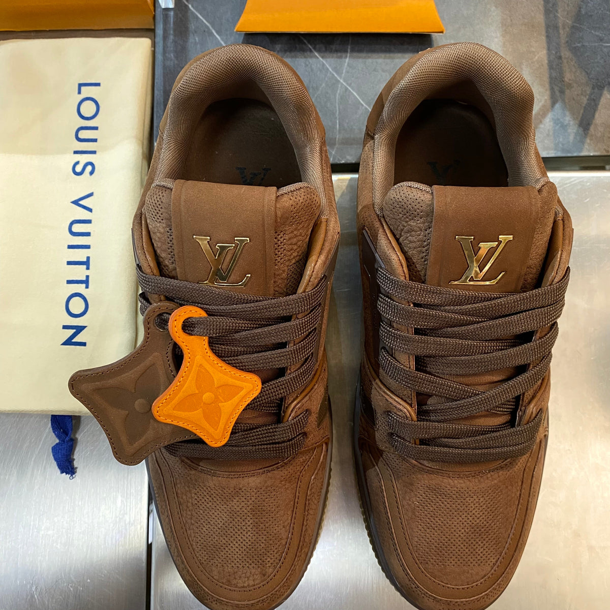 LOU TRAINERS