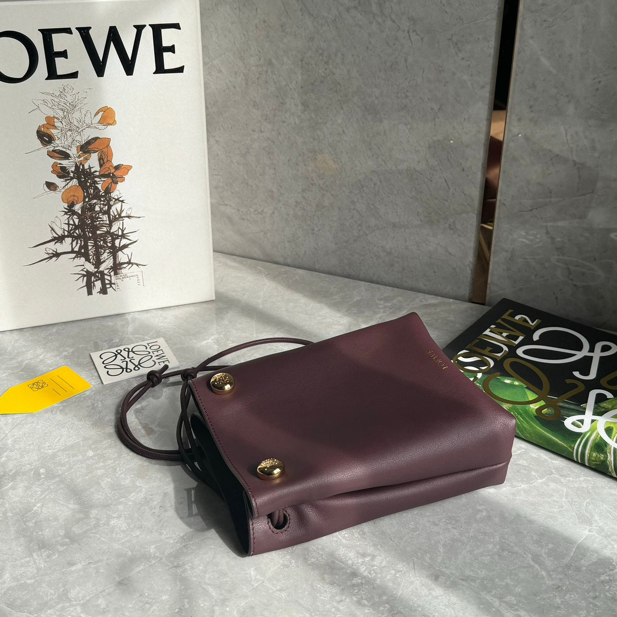 LOEW PEBBLE POUCH
