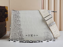 new-luxury-designer-bags-nm5351