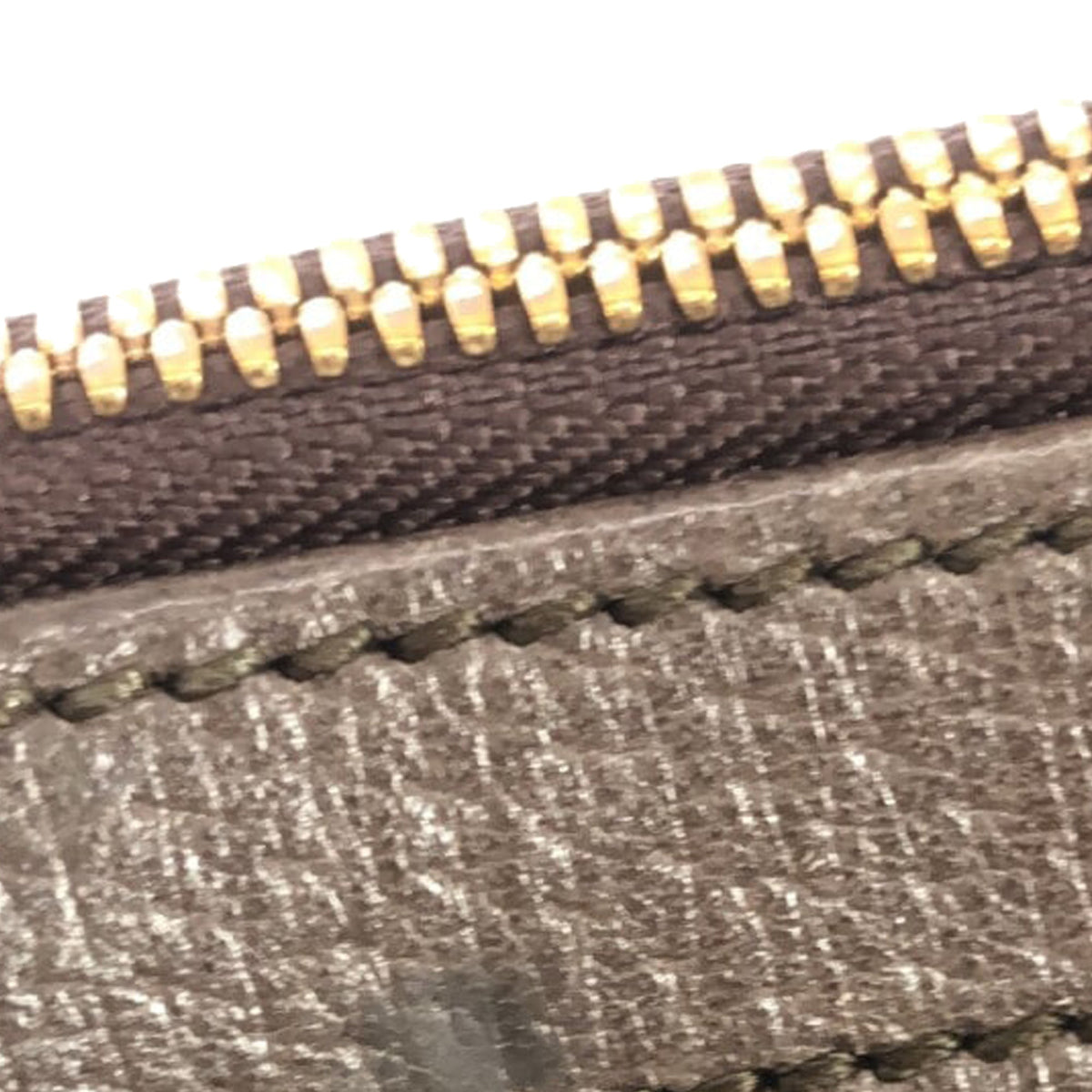 GUCCI Small GG Supreme Ophidia Satchel