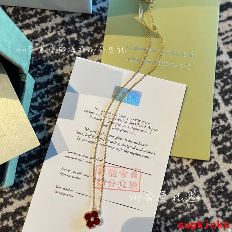 Van Cleef & Arples Jewelry
