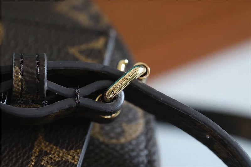 I W Fashion Lu-Vi bags - 8306