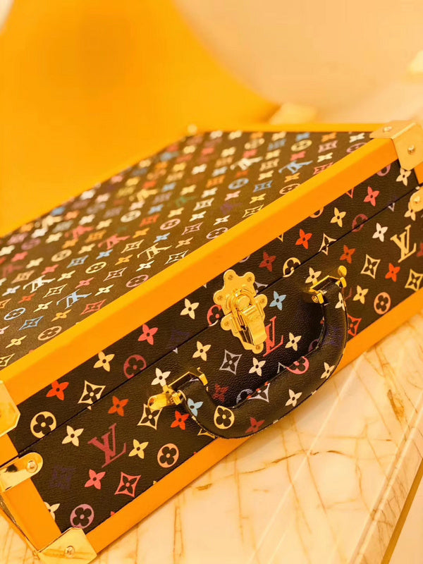 I W Fashion Lu-Vi bags - 9518