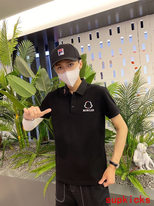 Moncler Luxury Cloth