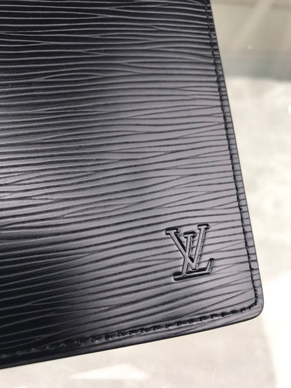 I W Fashion Lu-Vi bags - 17704