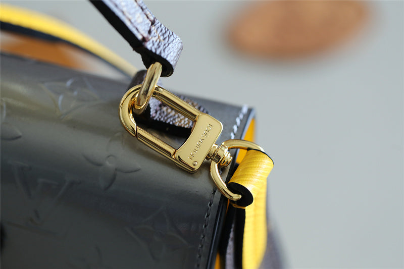 I W Fashion Lu-Vi bags - 8045