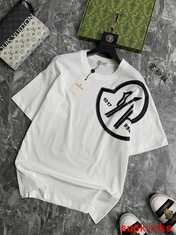 Moncler Luxury Cloth