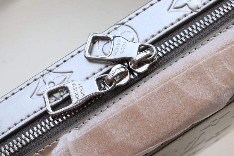 I W Fashion Lu-Vi bags - 17515