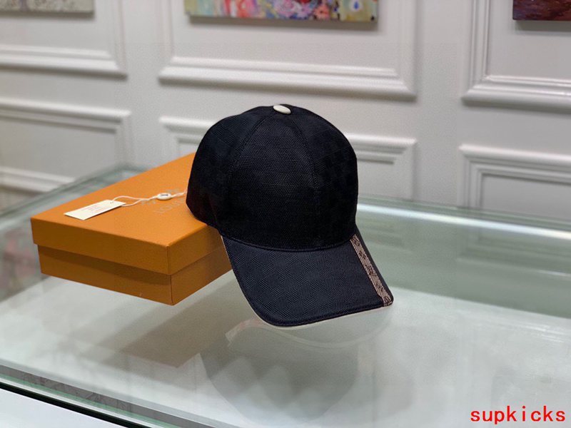Louis Vuitton Luxury Cap