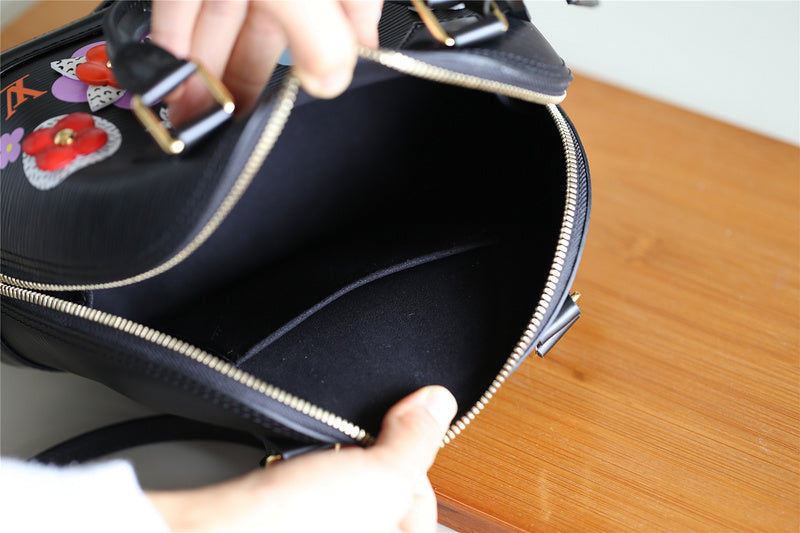 I W Fashion Lu-Vi bags - 8256