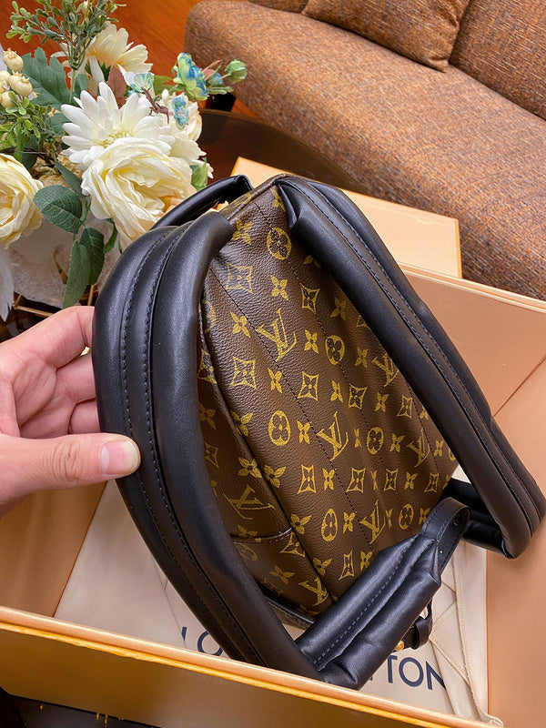 LOV2 Bags - Luxurious Bags  2827